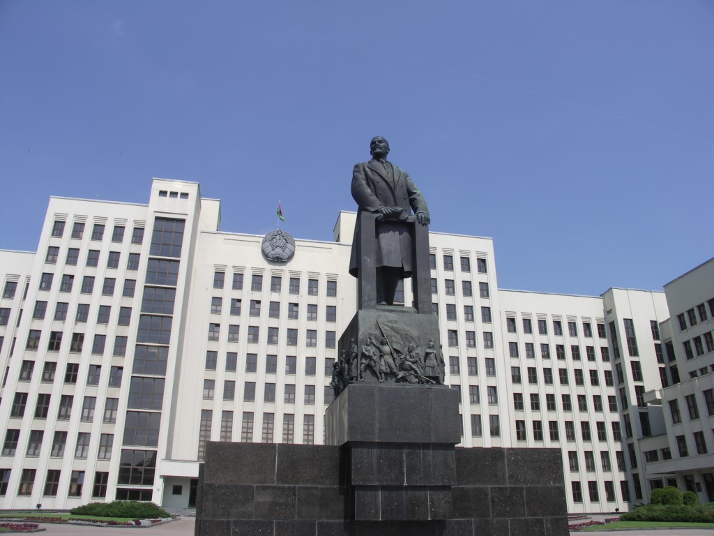 Regeringsbygningen i Minsk  Foto; Ota Tiefenböck