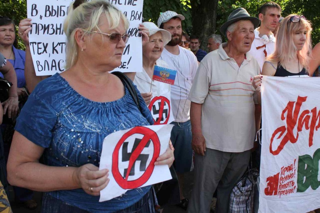Demonstranterne i Kharkiv den 25. maj  Foto: Ota Tiefenböck