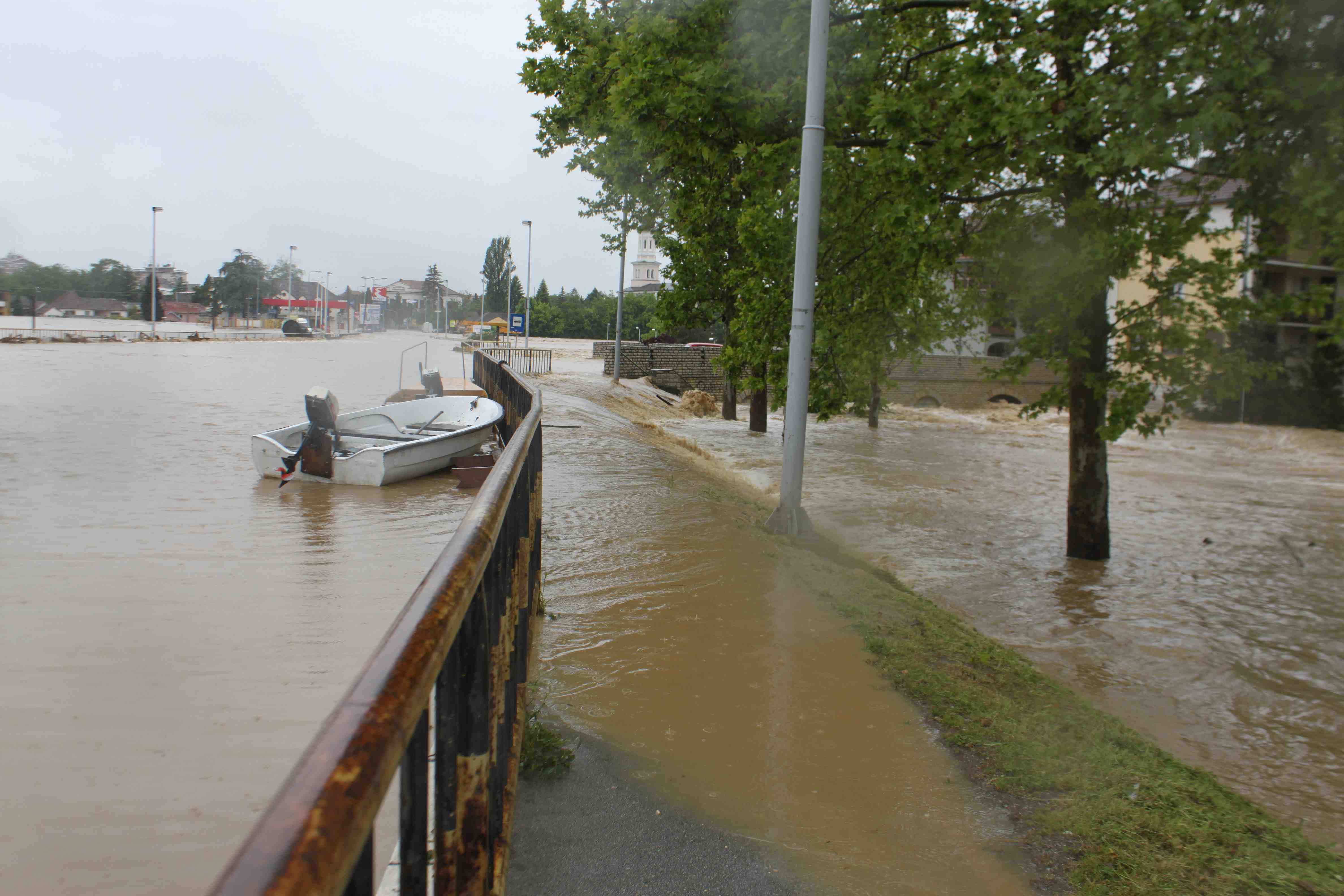 Oversvømmelser i Serbien i 2014.  Foto: Mitra Nazar