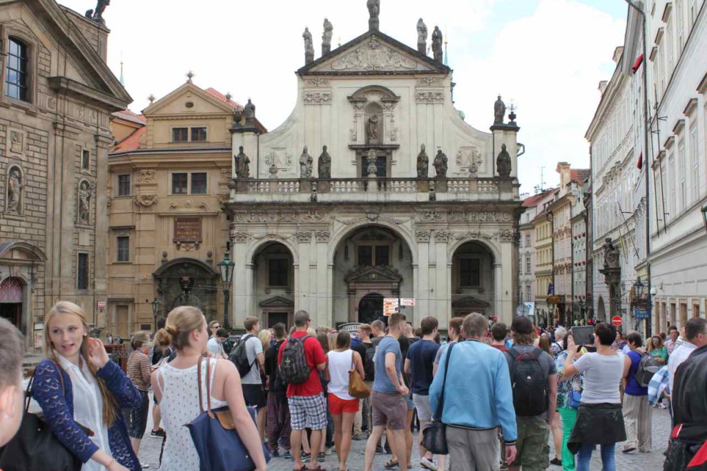 I Tjekkiet er antallet af russiske turister faldet med 40 procent, til gengæld kommer nye turister fra Asien  Foto: Ota Tiefenböck