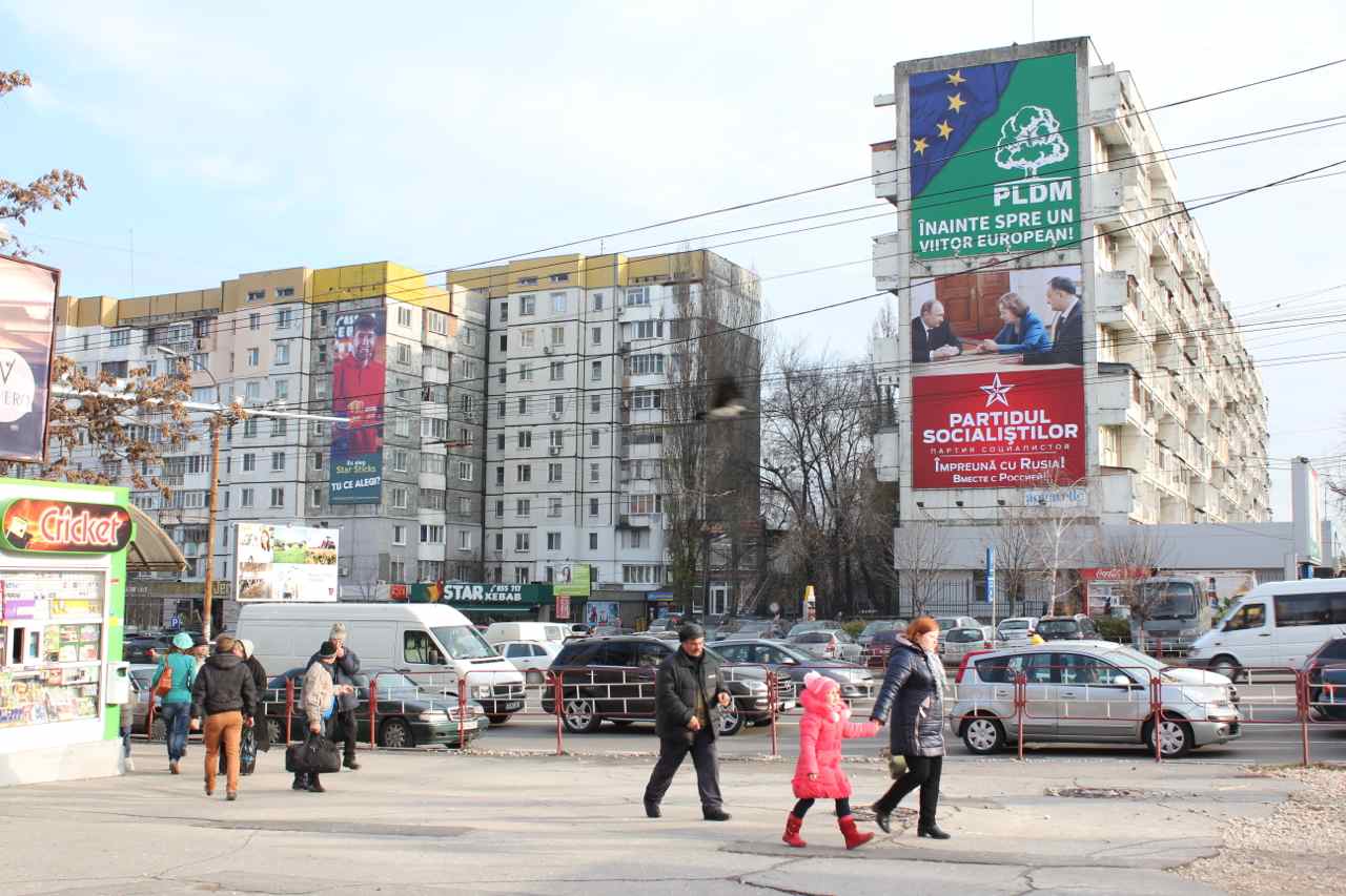 Et gadebillede fra Chisinau ved parlamentsvalg i november 2014  Foto: Ota Tiefenböck