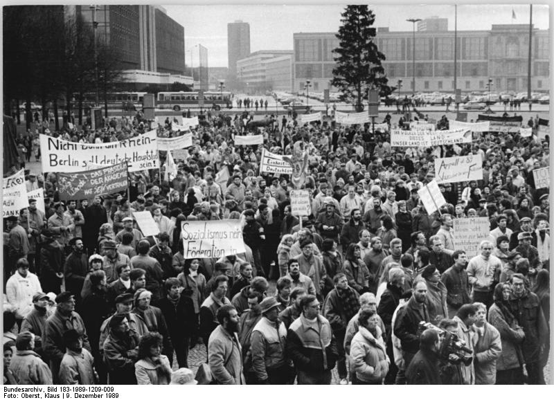 En demonstration i Berlin i 1989 Foto: Bundesarkiv