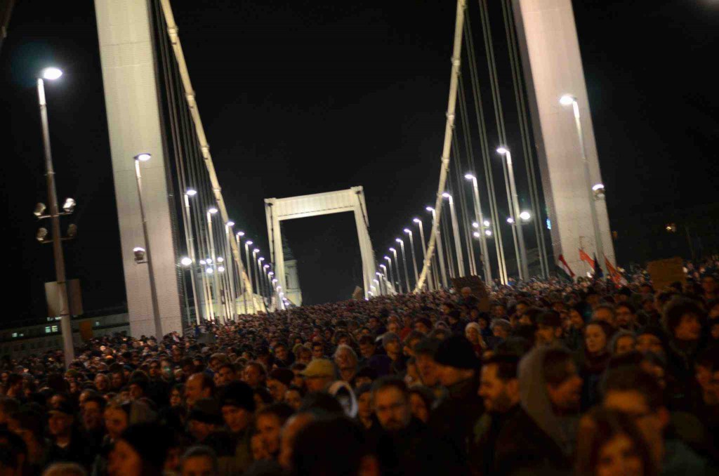 En demonstration i Budapest mod internetskat  Foto: Facebook
