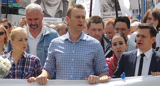 Julia og Leksej Navalny ved en demonstration i Moskva i 2012 Foto: Bogomolov PL