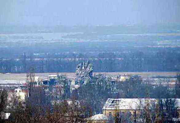 Resterne af Donetsk Lufthavn  Foto: South Front