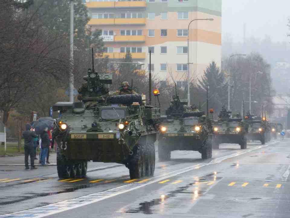 Amerikanske kampvogne her på vej i gennem Tjekkiet Foto: Karel Rybka