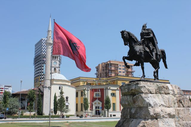 Den albanske hovedstad Tirana Foto: Ota Tiefenböck