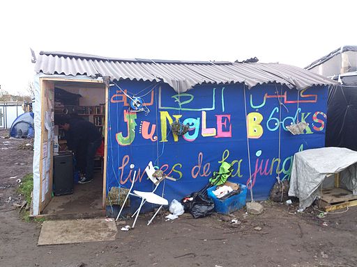 Et bibliotek i Calais jungle Foto: Katja Ulbert
