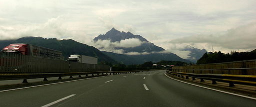 Motorvejen i Brennerpasset  Foto- Dirgela
